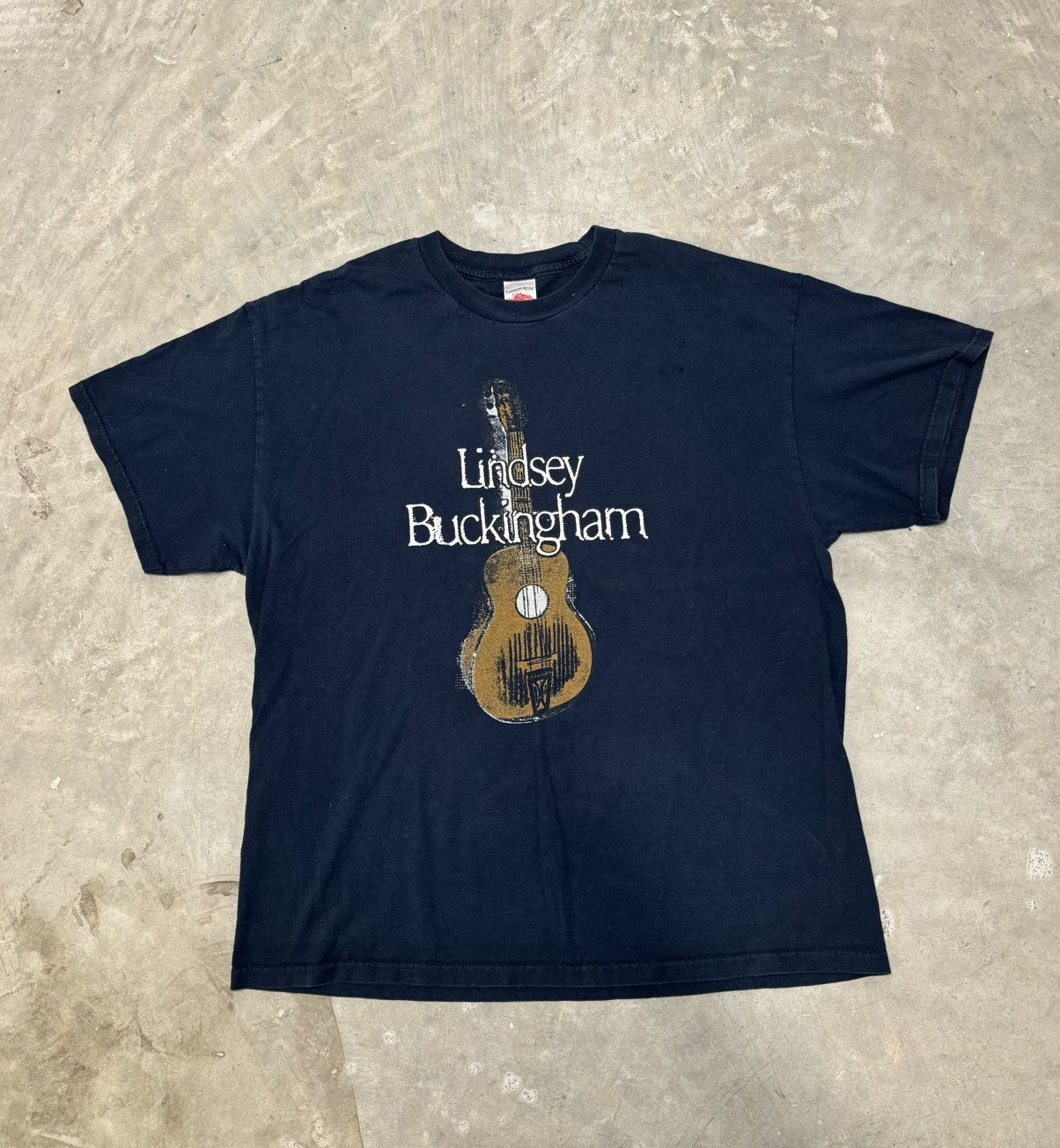 Band Tees 90s Lindsey Buckingham / Fleetwood Mac guitar band tee rare Size US XL / EU 56 / 4 - 1 Thumbnail