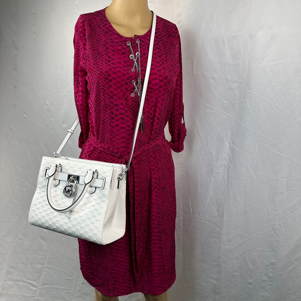 Michael Kors Michael Kors 35T4SHMS5C Hamilton Small Logo Embossed Washed Size ONE SIZE - 1 Thumbnail