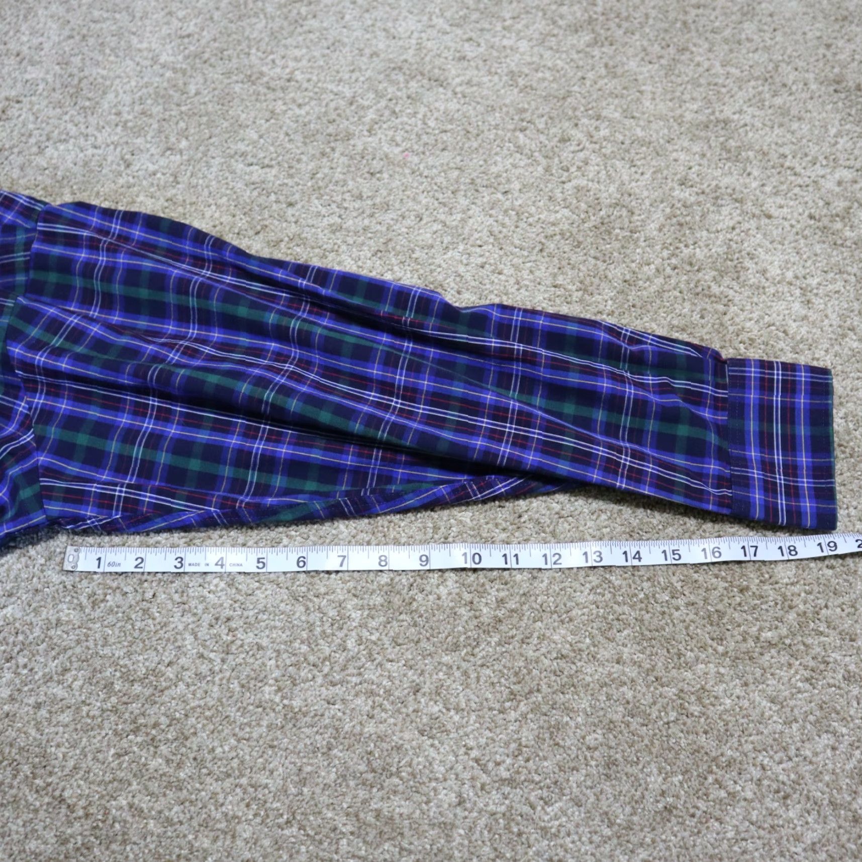 Izod IZOD Shirt Blue Plaid Long Sleeve Button-Up Adult Regular Sized 17.5 32/32 Multicolor Plaid 90s Colorful Mens Size US XL / EU 56 / 4 - 7 Thumbnail