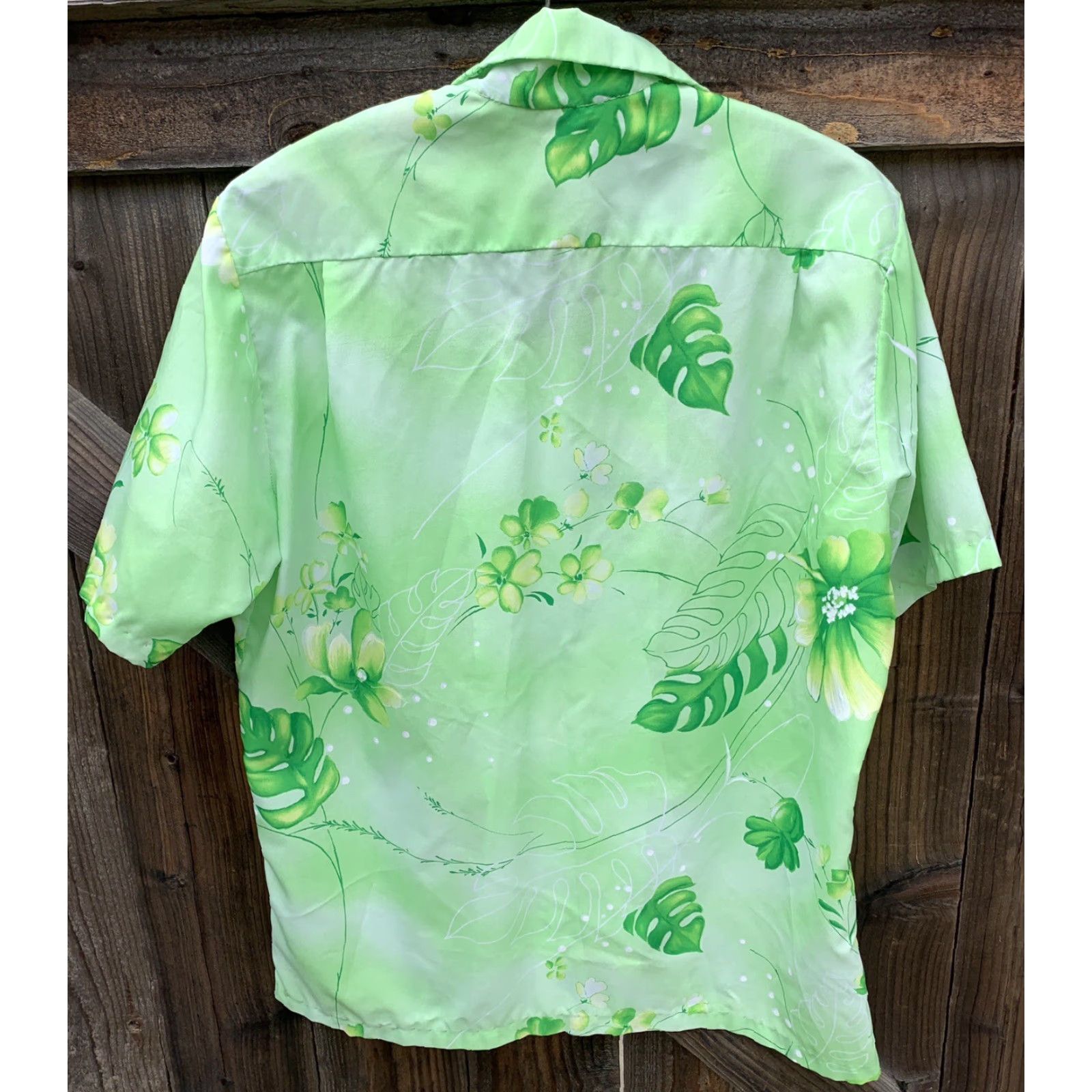 J Brand VINTAGE Hookano Hawaiian Shirt Men M Green Floral Short Sleeve Button-Up 100% Polyester Tiki Aloha Size US M / EU 48-50 / 2 - 3 Thumbnail