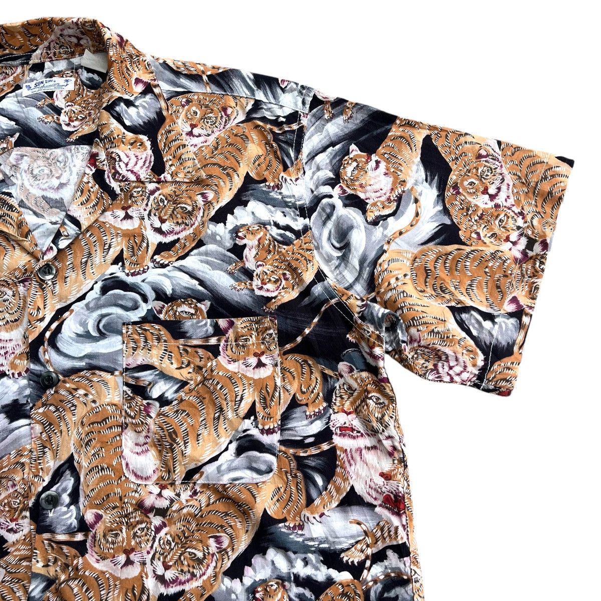Sun Surf × Toyo Enterprises Vintage Sun Surf Tiger Open Collar Hawaiian Shirt Size US L / EU 52-54 / 3 - 4 Thumbnail