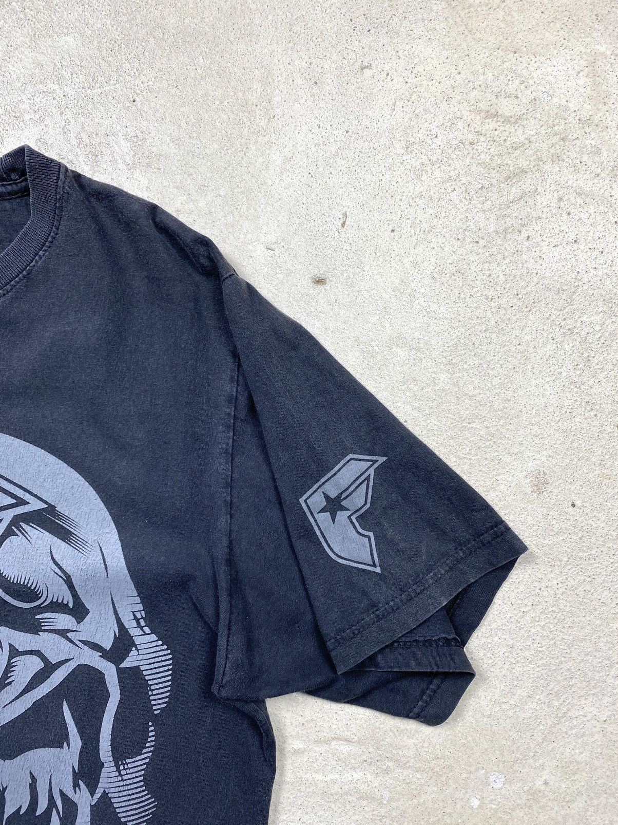 Famous Stars And Straps Rare! Vintage 2000’s Famous Stars And Straps Scull T Shirt Size US M / EU 48-50 / 2 - 7 Thumbnail
