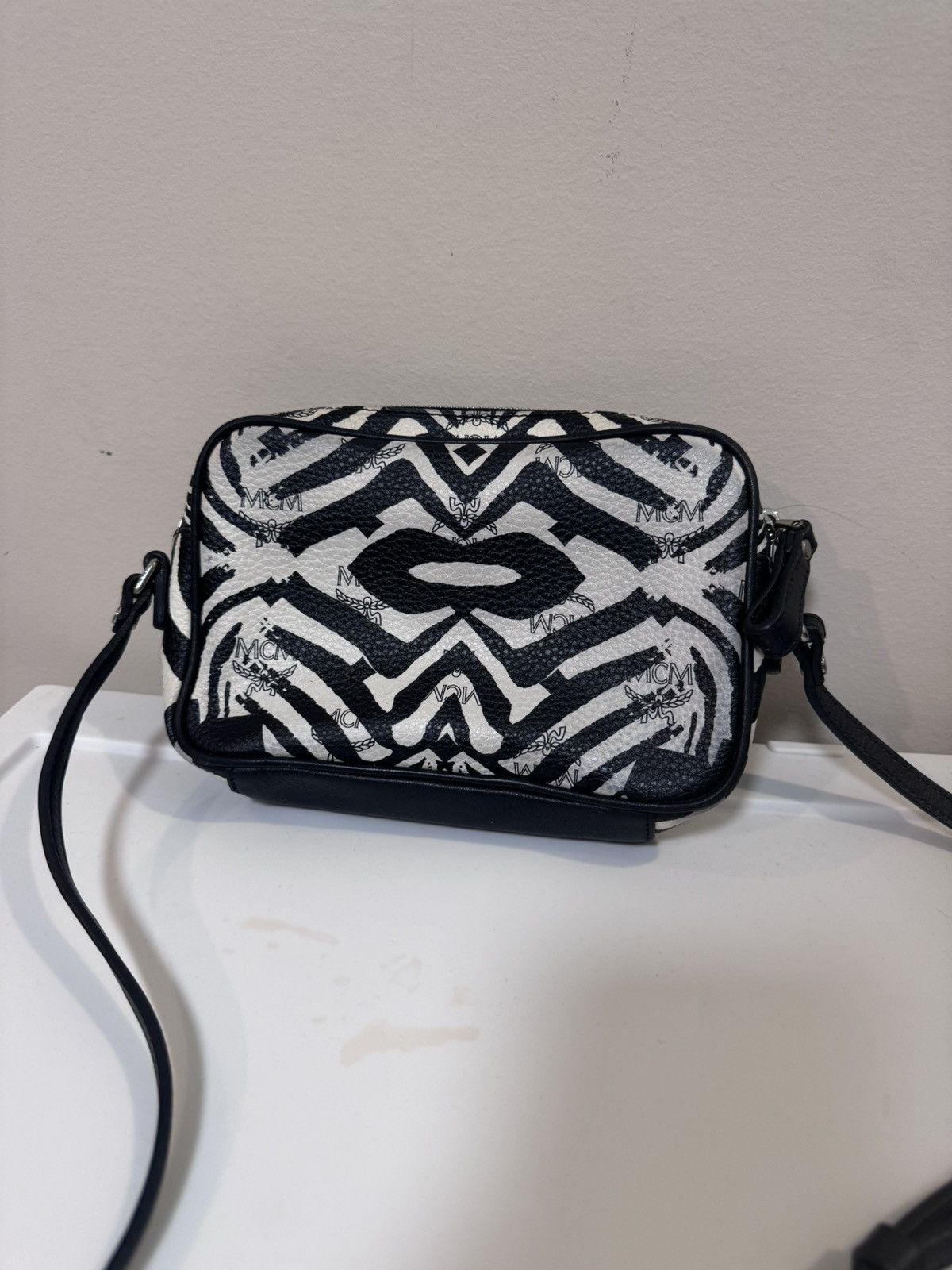 MCM Vintage zebra print MCM crossbody mini sidebag Size ONE SIZE - 2 Thumbnail