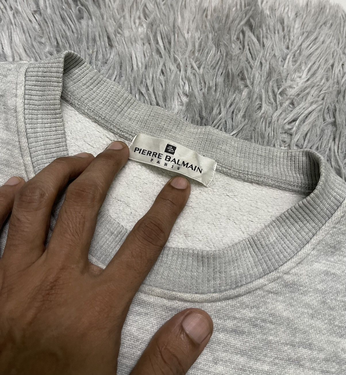 Japanese Brand × Pierre Balmain × Vintage 90s PIERRE BALMAIN PARIS EMBROIDERY LOGO CREWNECK Size US M / EU 48-50 / 2 - 7 Thumbnail