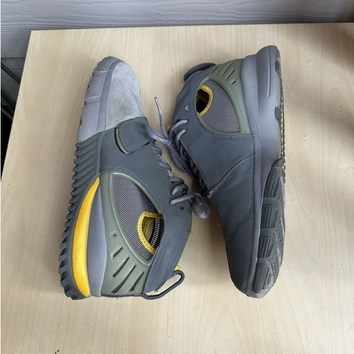 Nike × Vintage Size 12 Rare 2005 Nike Huarache Trainer Mens 313373-002 Size US 12 / EU 45 - 2 Thumbnail
