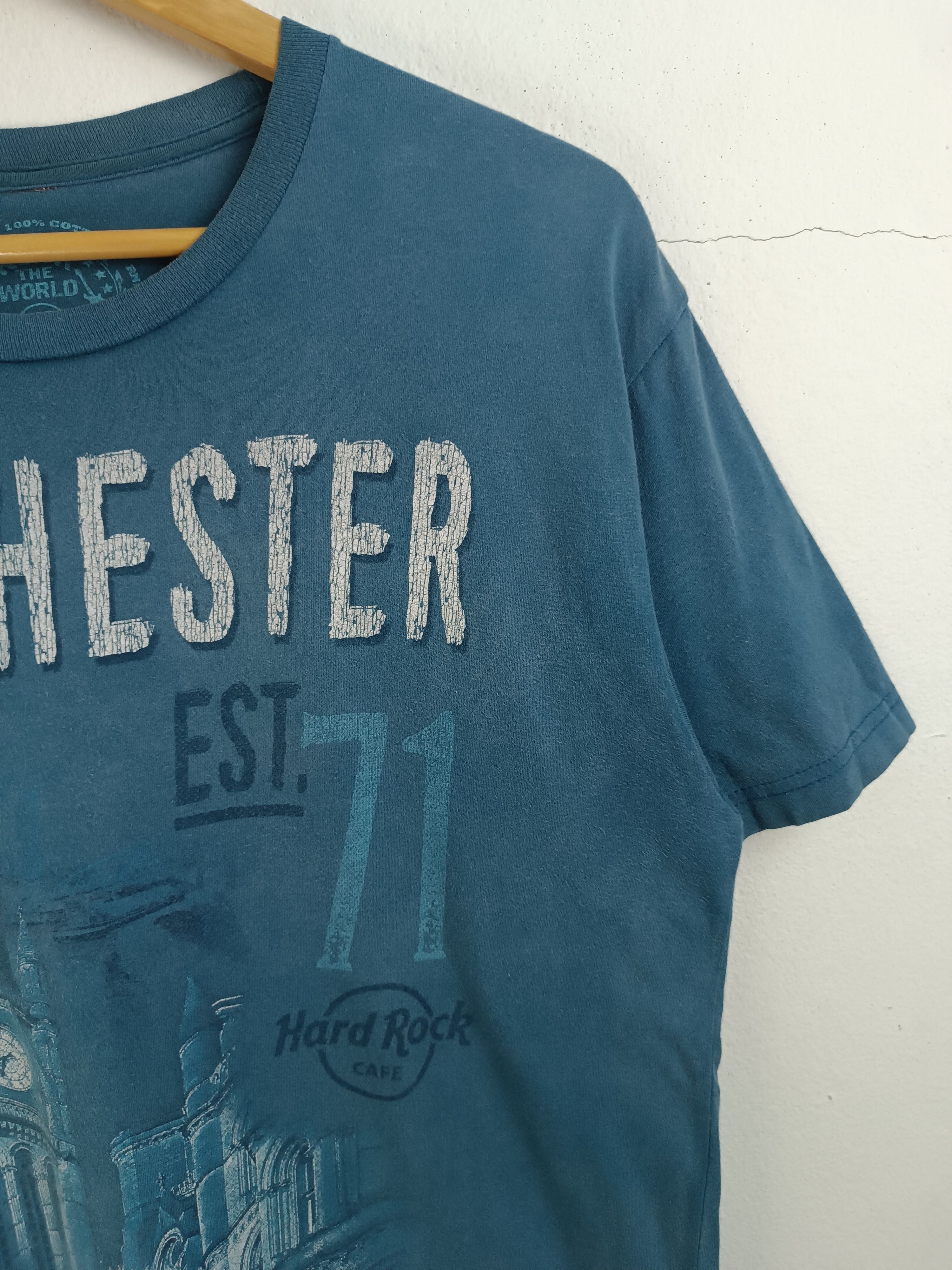 Hard Rock Cafe VINTAGE Y2K FADED HARD ROCK MANCHESTER VERY RARE TEE Size US M / EU 48-50 / 2 - 6 Thumbnail