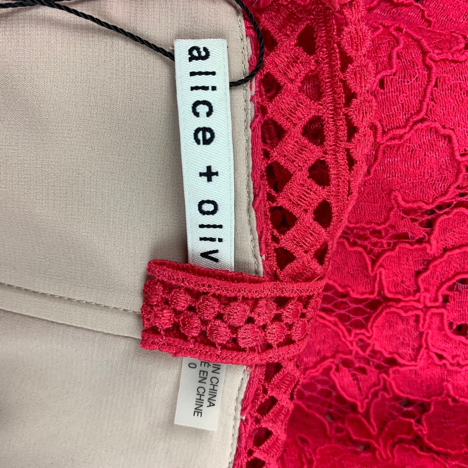 Alice + Olivia ALICE + OLIVIA Raspberry Cotton Nylon Lace A-Line Dress Size XS / US 0-2 / IT 36-38 - 5 Thumbnail