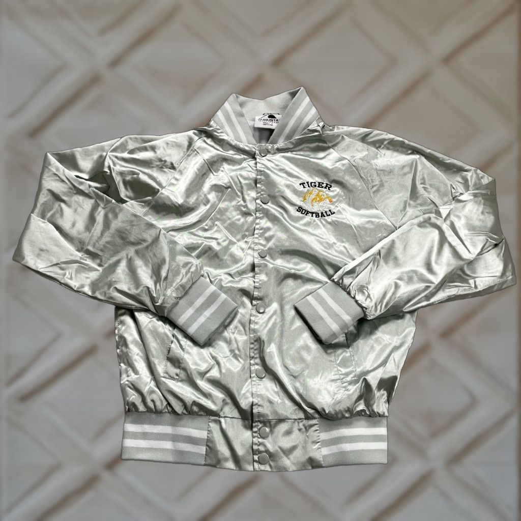 Augusta Sportswear Augusta Sportswear Silver Bomber Jacket Mens Small Nylon Zip Mid-Length 42 in Chest Sports Softball Size US S / EU 44-46 / 1 - 1 Thumbnail