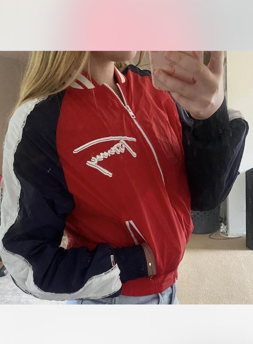 Tommy Hilfiger × Tommy Jeans Red and white Tommy Hilfiger ‘logo bomber jacket’ Size XXS / US 00 / IT 34 - 7 Thumbnail