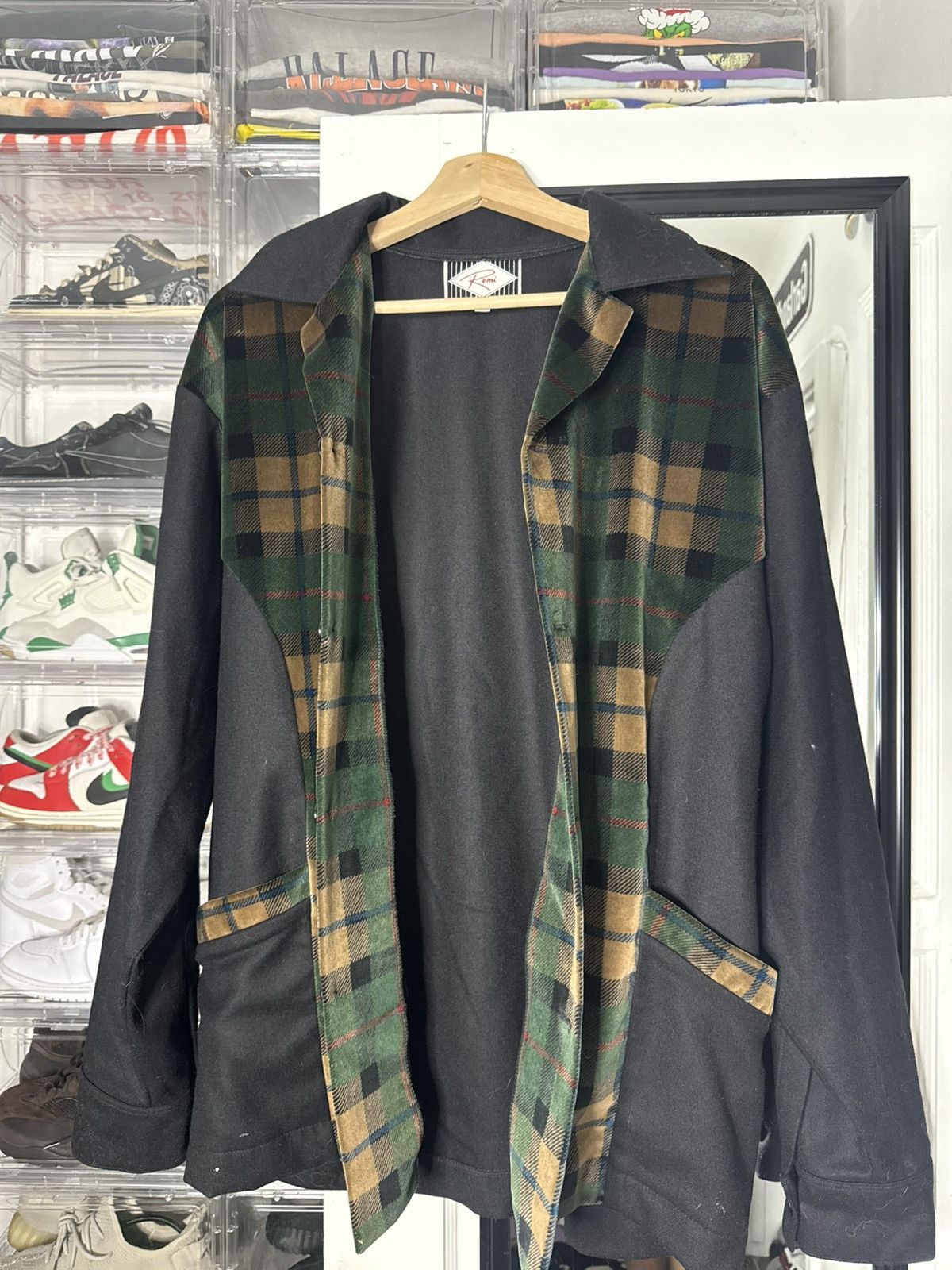 Vintage VINTAGE 1980’s Green and Black Plaid Velvet Button-Up Jacket Size US L / EU 52-54 / 3 - 4 Thumbnail