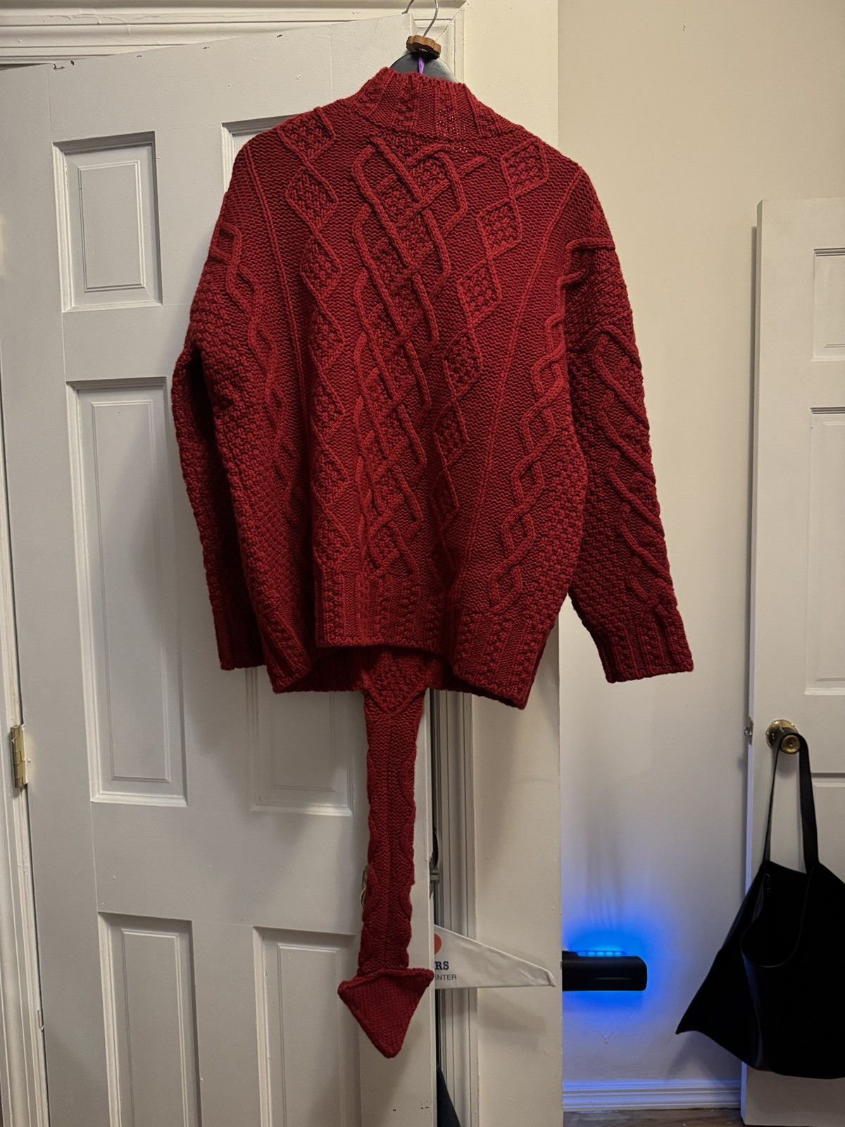 Loewe Rare william de morgan dragon devil red tail sweater Size US S / EU 44-46 / 1 - 2 Thumbnail