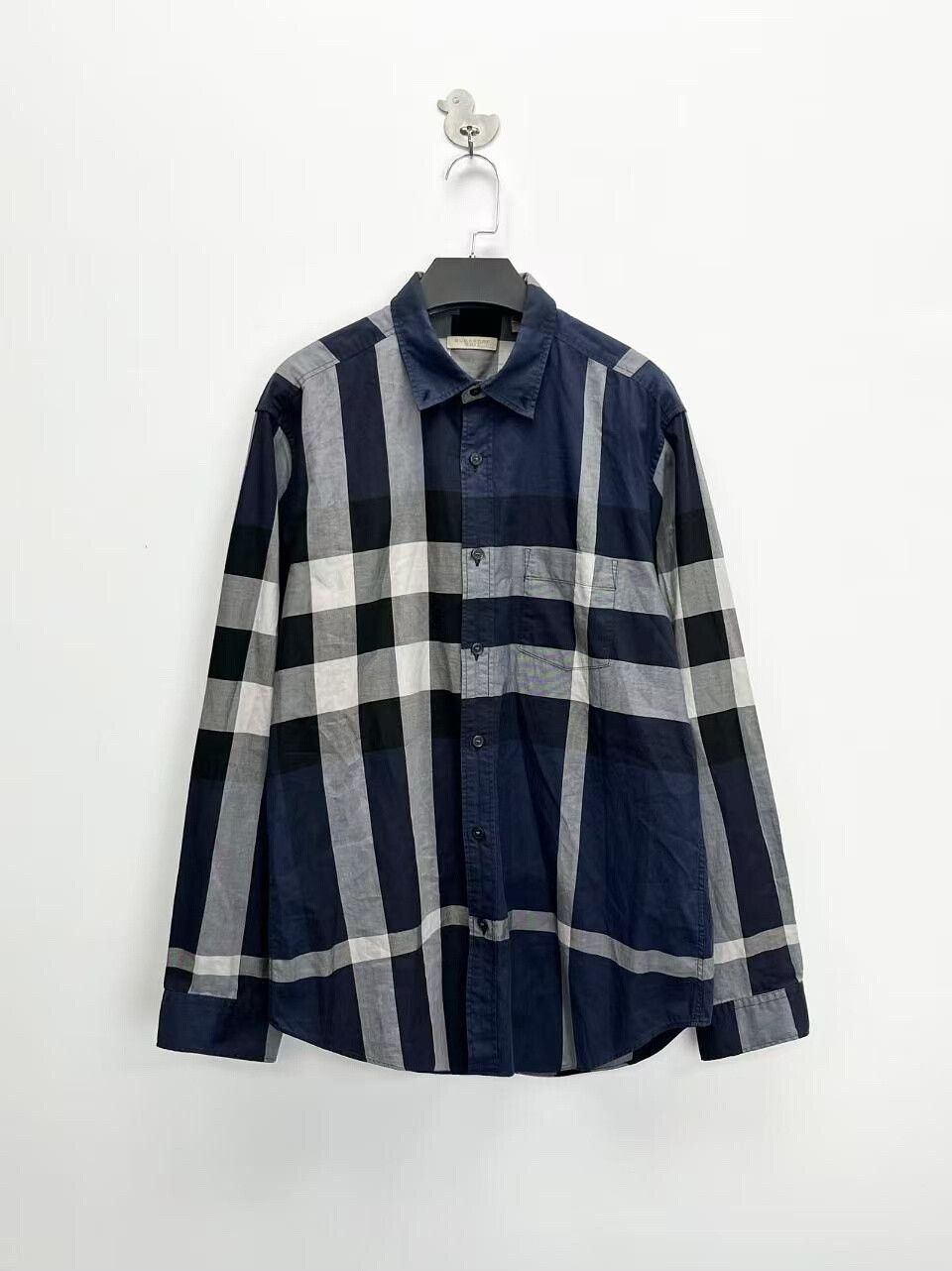 Burberry classic navy blue checkered shirt for all Size US L / EU 52-54 / 3 - 1 Thumbnail