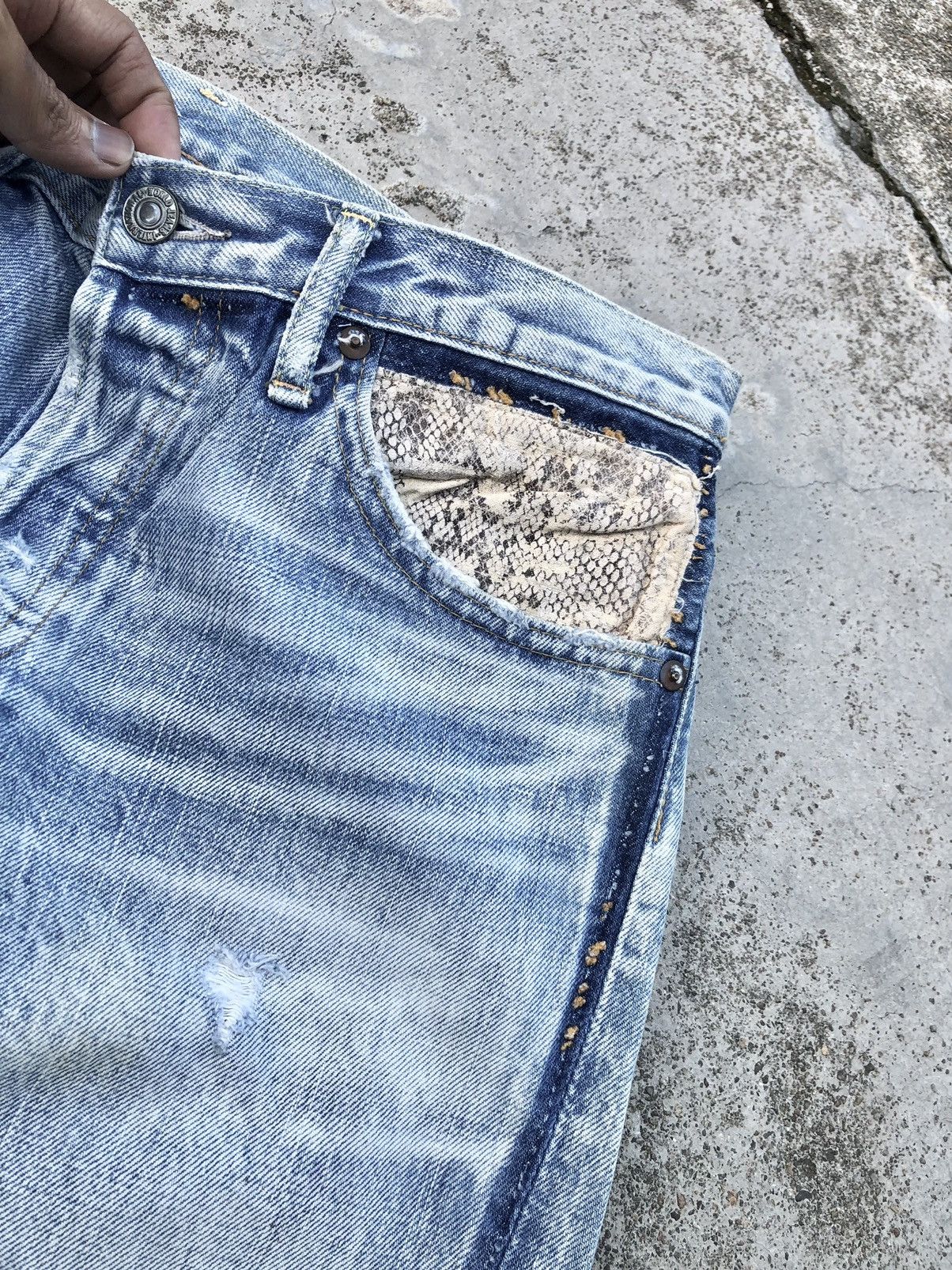 Japanese Brand RNA TRANSFORM &NEW BLUE JEANS Size US 31 - 7 Thumbnail