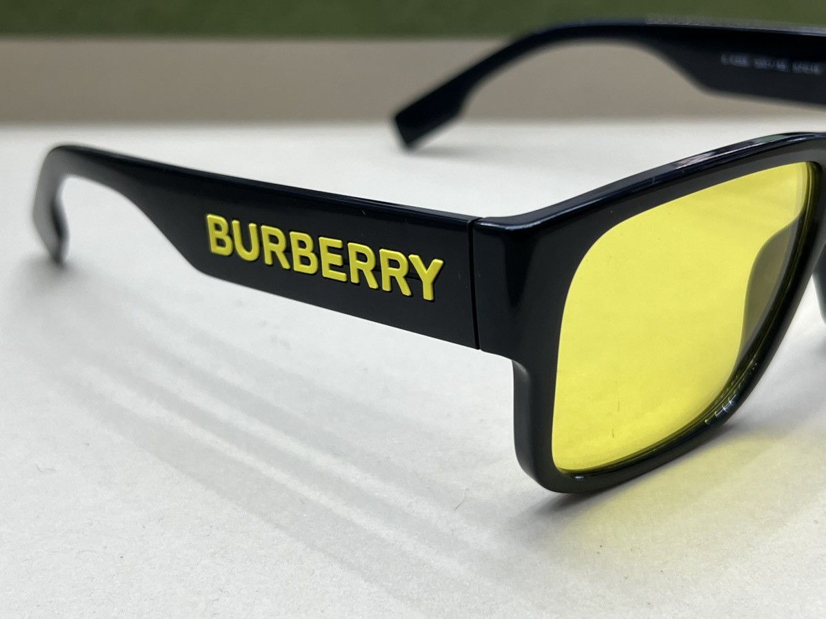Burberry Burberry Sunglasses Size ONE SIZE - 2 Thumbnail