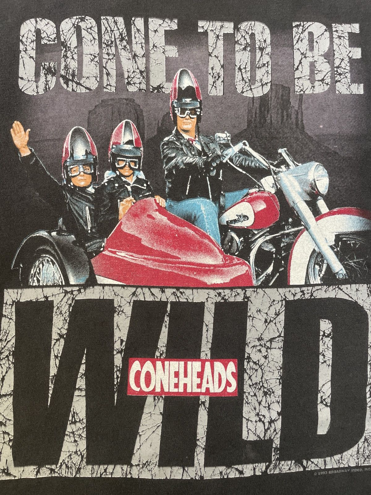 Vintage 1993 CONEHEADS “CONE TO BE WILD” MOVIE SHIRT Size US L / EU 52-54 / 3 - 5 Thumbnail