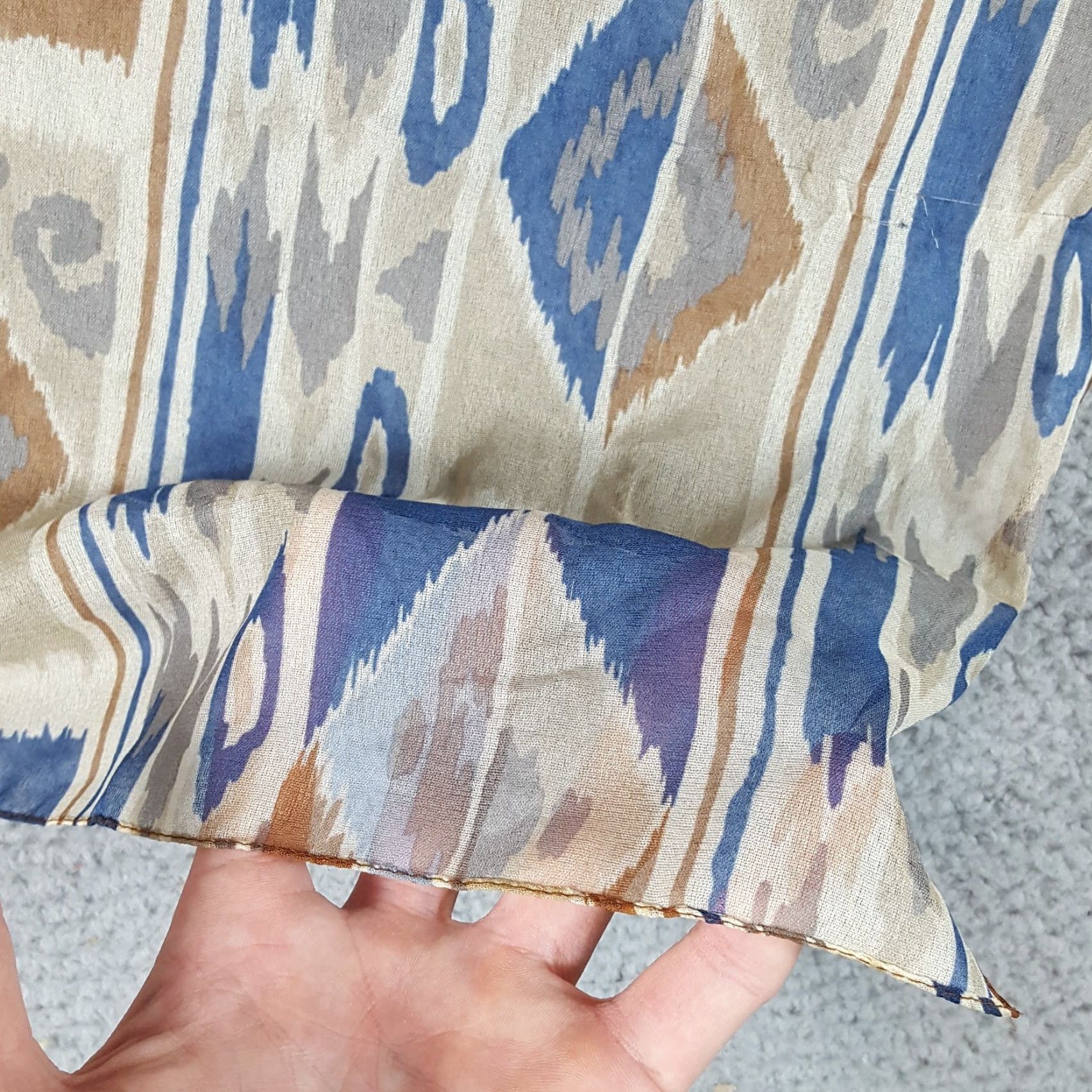 Vintage VINTAGE 80s Italian Aztec Art Southwestern Scarf Wrap 50" Handkerchief Sheer Scarf Women Beige Polyester Fringe Size ONE SIZE - 3 Thumbnail
