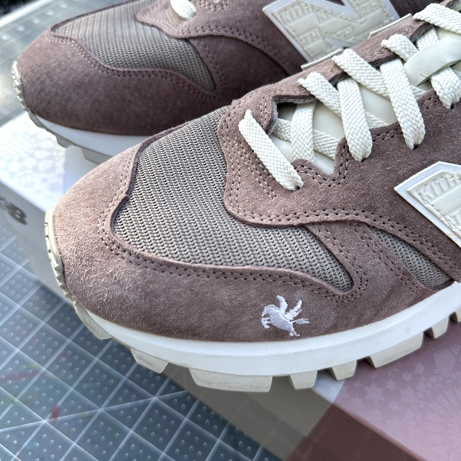 Kith New Balance Rc 1300 Kith 10th Anniversary 'Antler' Size US 11.5 / EU 44-45 - 4 Thumbnail
