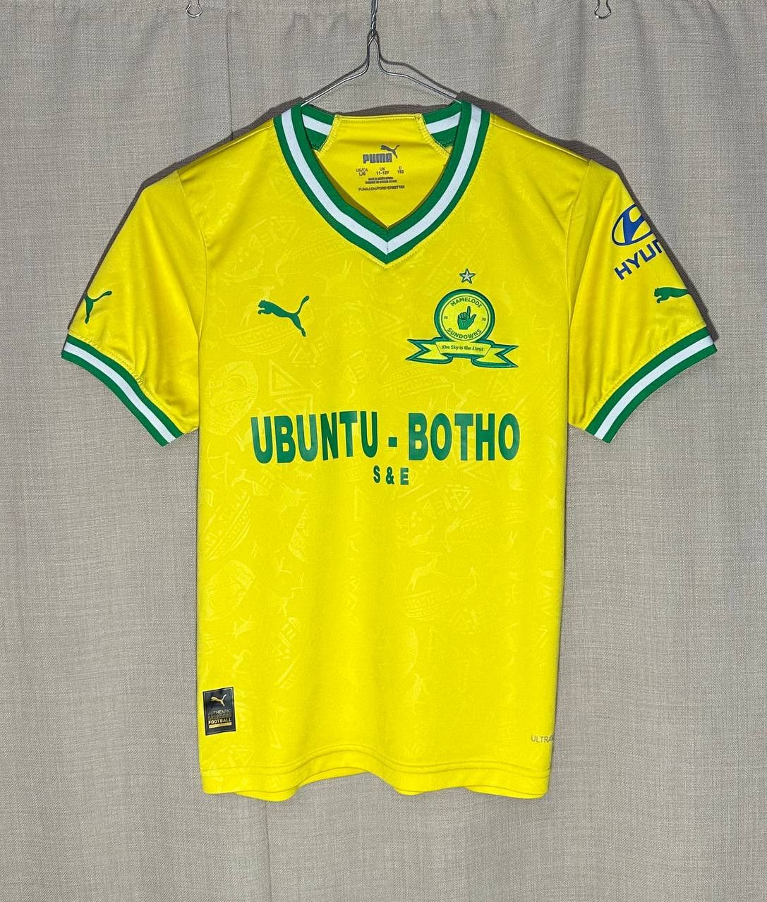 Puma Mamelodi Sundowns home 2022/23 Puma Football Shirt Jersey Size US XS / EU 42 / 0 - 1 Thumbnail