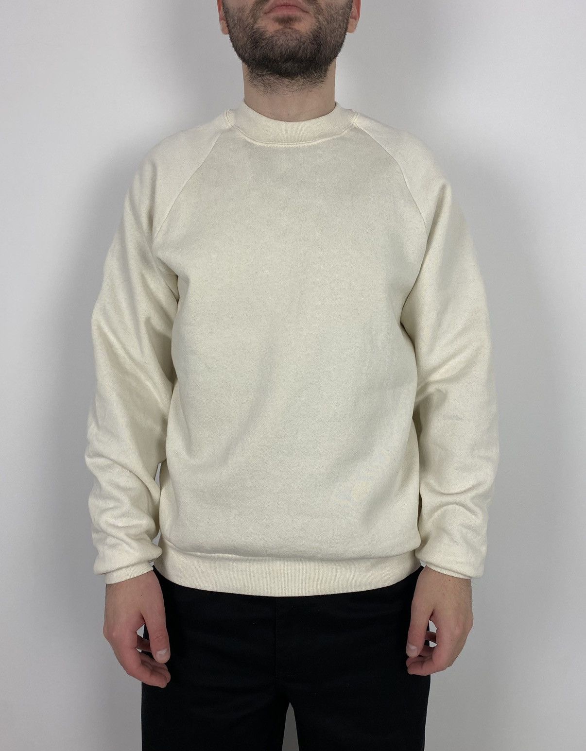 Vintage 1990’s Vintage Screen Stars Cream Basic Boxy Sweatshirt Size US M / EU 48-50 / 2 - 1 Thumbnail