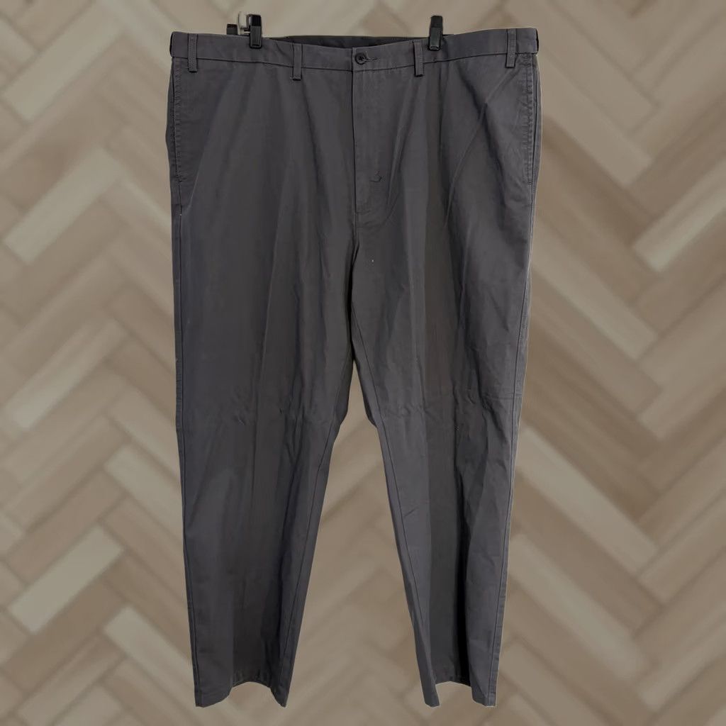 Liz Claiborne NWT Claiborne Pants Forged Iron Gray 48x32 Classic Fit Mens Khakis 32in Inseam Size US 32 / EU 48 - 1 Thumbnail