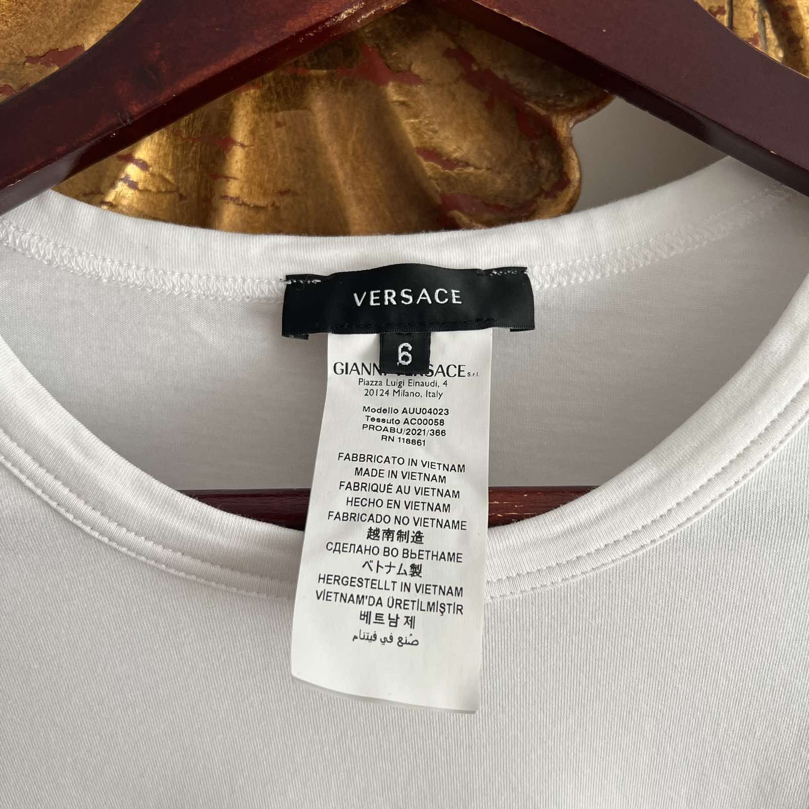 Versace Versace Classic Logo Tee Sz 6 Size US M / EU 48-50 / 2 - 4 Thumbnail