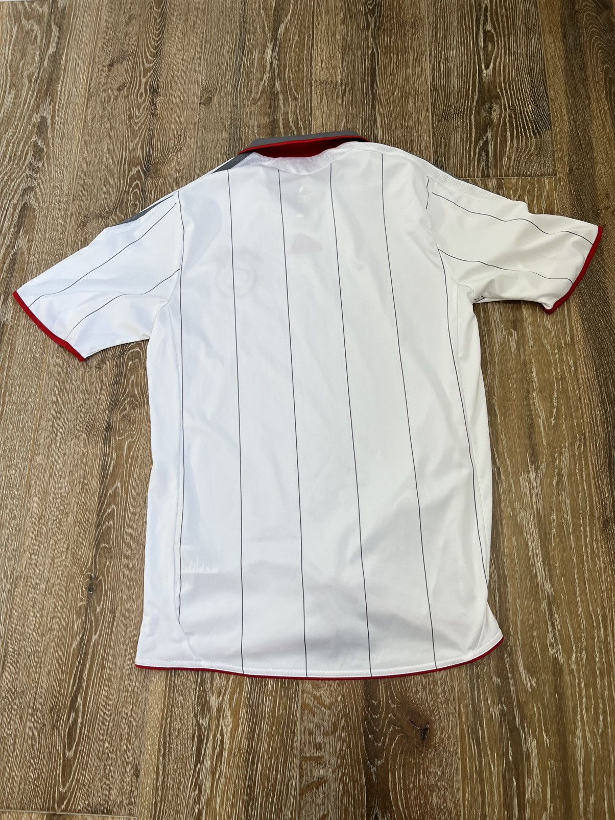 Adidas × Vintage Bayern Munich 2009-10 Third soccer jersey Shirt Size US M / EU 48-50 / 2 - 2 Thumbnail