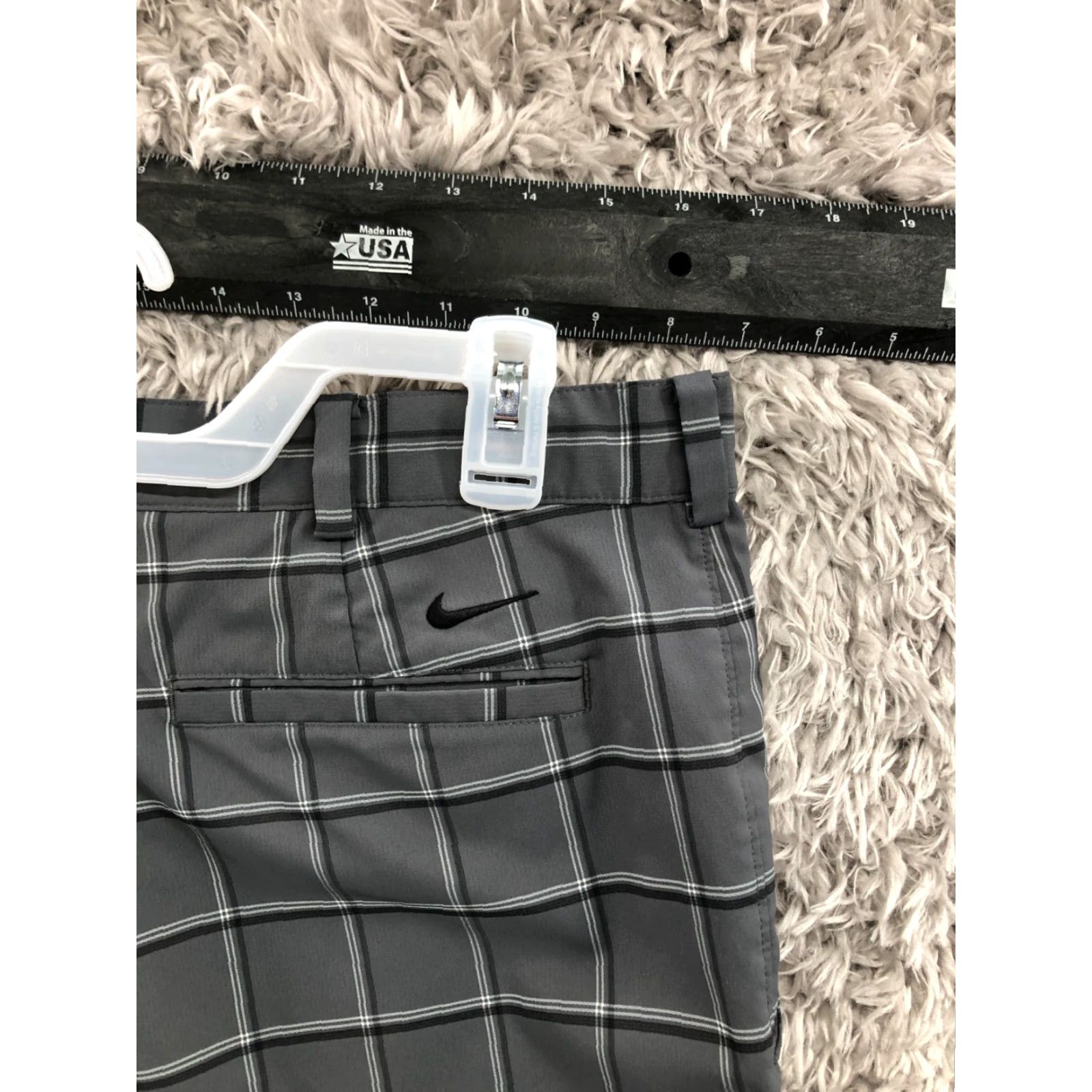 Nike Nike Gray Striped Golf Shorts Mens 34 Polyester Bermuda Mid Rise Fitness? Size US 34 / EU 50 - 5 Thumbnail