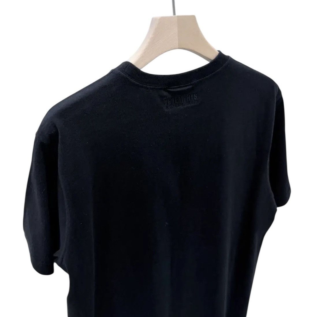 Vetements Vetements Stop Looking At My Shirt T-Shirt Size US M / EU 48-50 / 2 - 4 Thumbnail