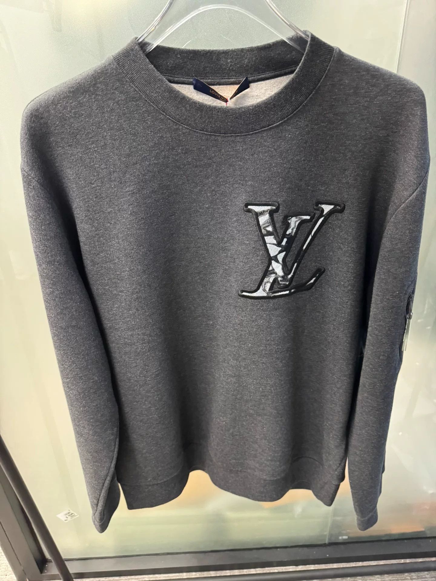Louis Vuitton Louis Vuitton SS24 Logo Embroidered Hoodie Size US L / EU 52-54 / 3 - 1 Thumbnail