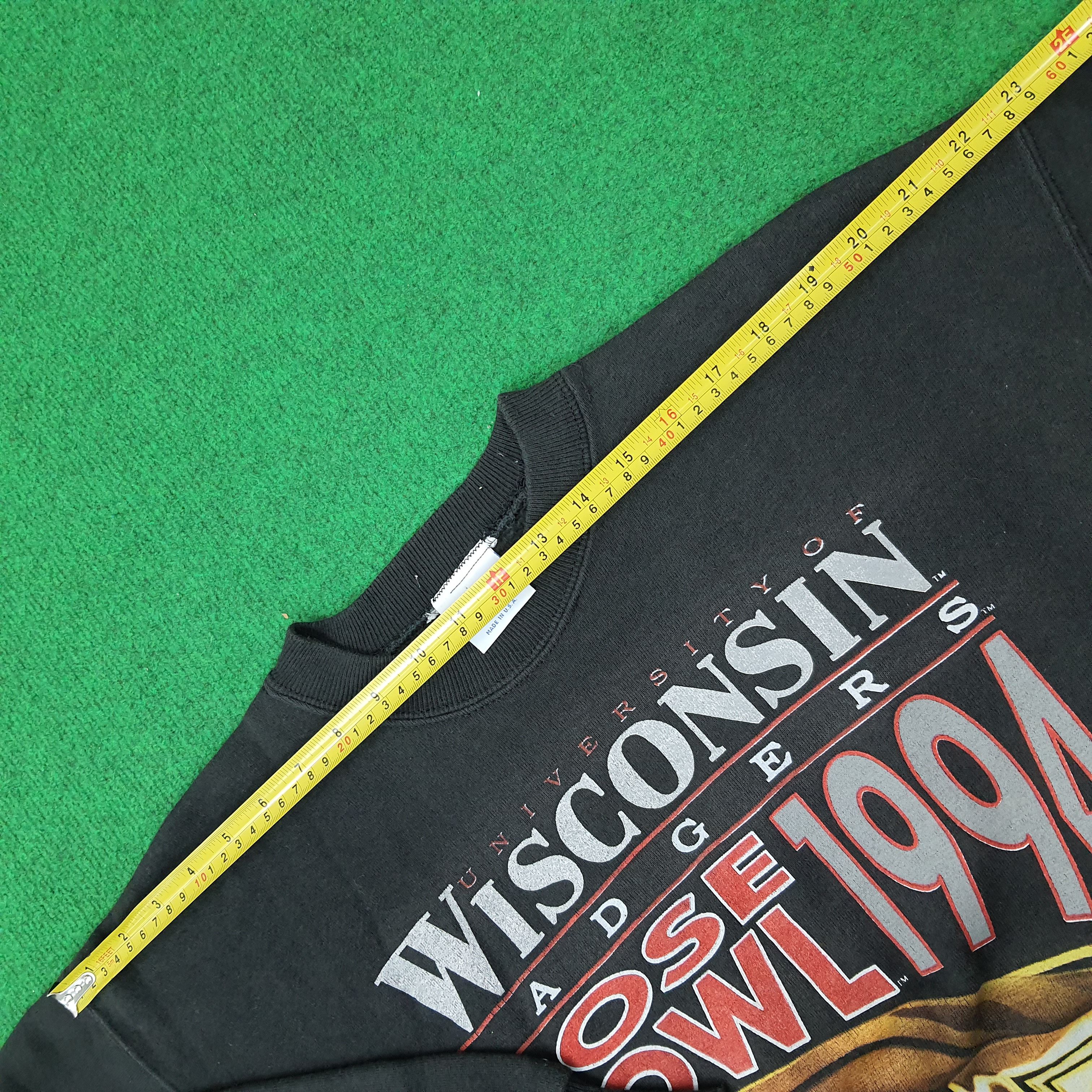 Salem Sportswear Vintage Wisconsin Badgers Rose Bowl 1994 Sweatshirt C260N12 Size US M / EU 48-50 / 2 - 8 Thumbnail