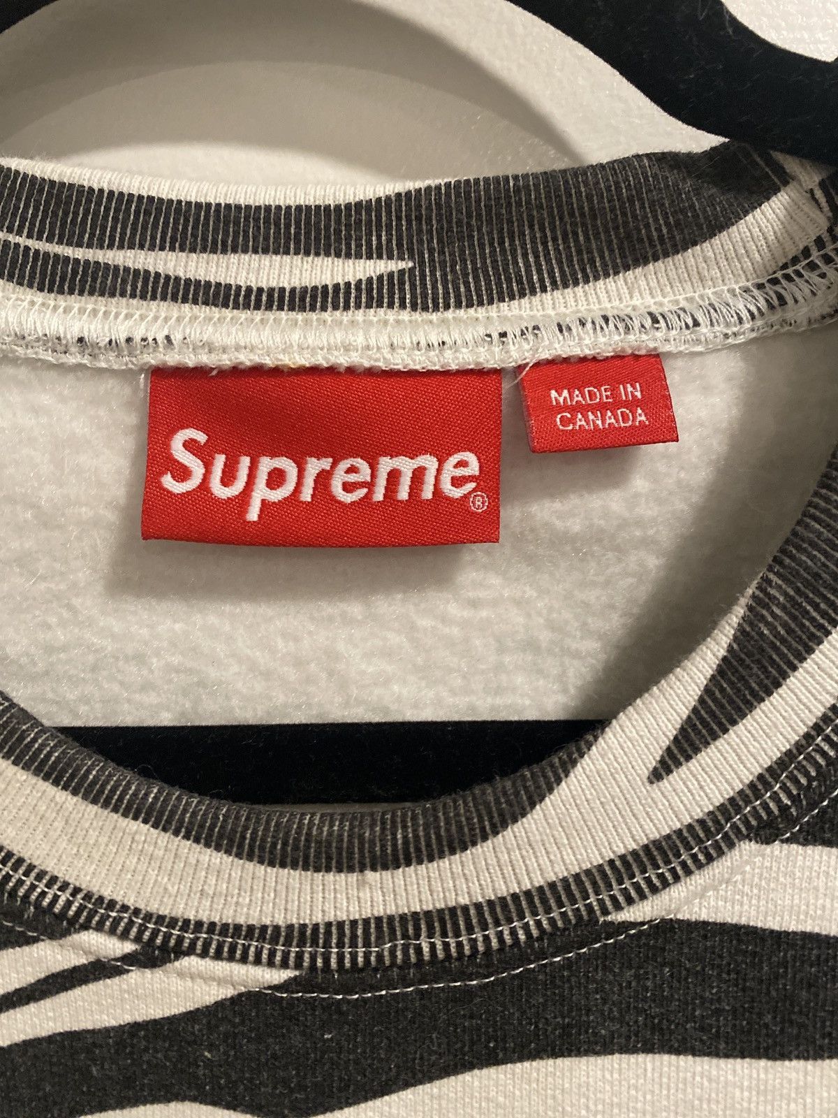 Supreme Supreme zebra bogo sweater Size US M / EU 48-50 / 2 - 4 Thumbnail