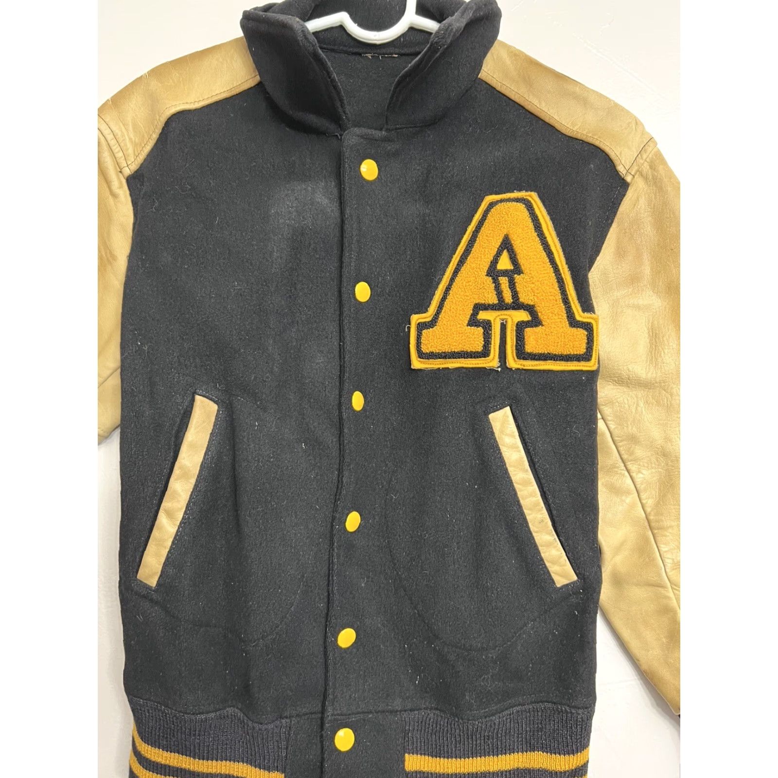 Vintage VINTAGE Holts Letterman Jacket Sz 40 Black Gold Leather School Retro 50s Jock Sz S Mens Size US S / EU 44-46 / 1 - 3 Thumbnail