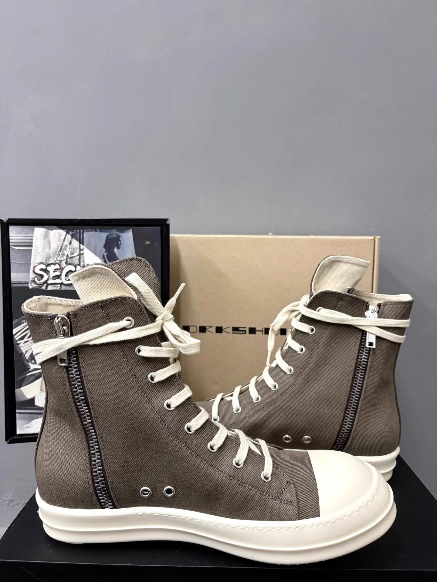 Rick Owens Rick Owens DRKSHDW High-Top Big Converse Sneakers K34 Size US 7 / EU 40 - 6 Thumbnail