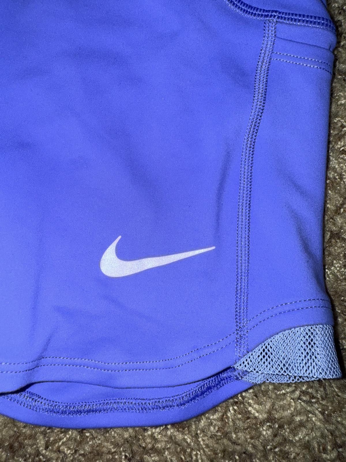 Nike Nike Women’s Dri-Fit Mid Rise Compression Shorts Sample Size 32" / US 10 / IT 46 - 4 Thumbnail