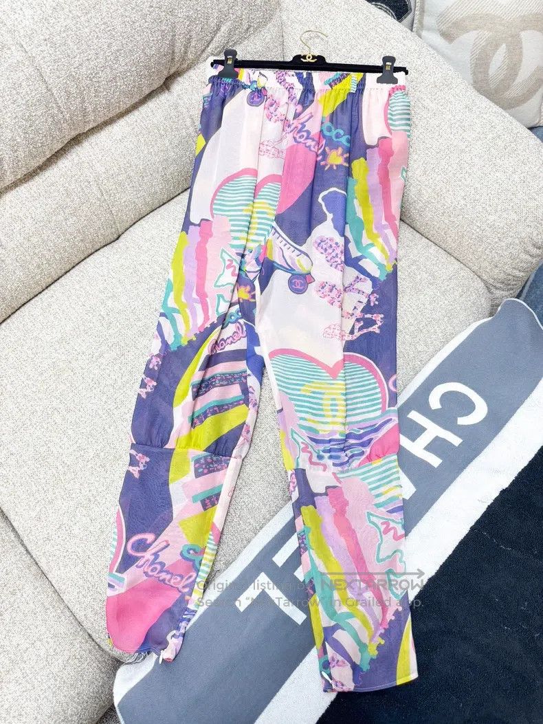 Chanel Chanel 24c show colourful graffiti pulley star multi-eleme Size 25" / US 0 / IT 36 - 1 Thumbnail