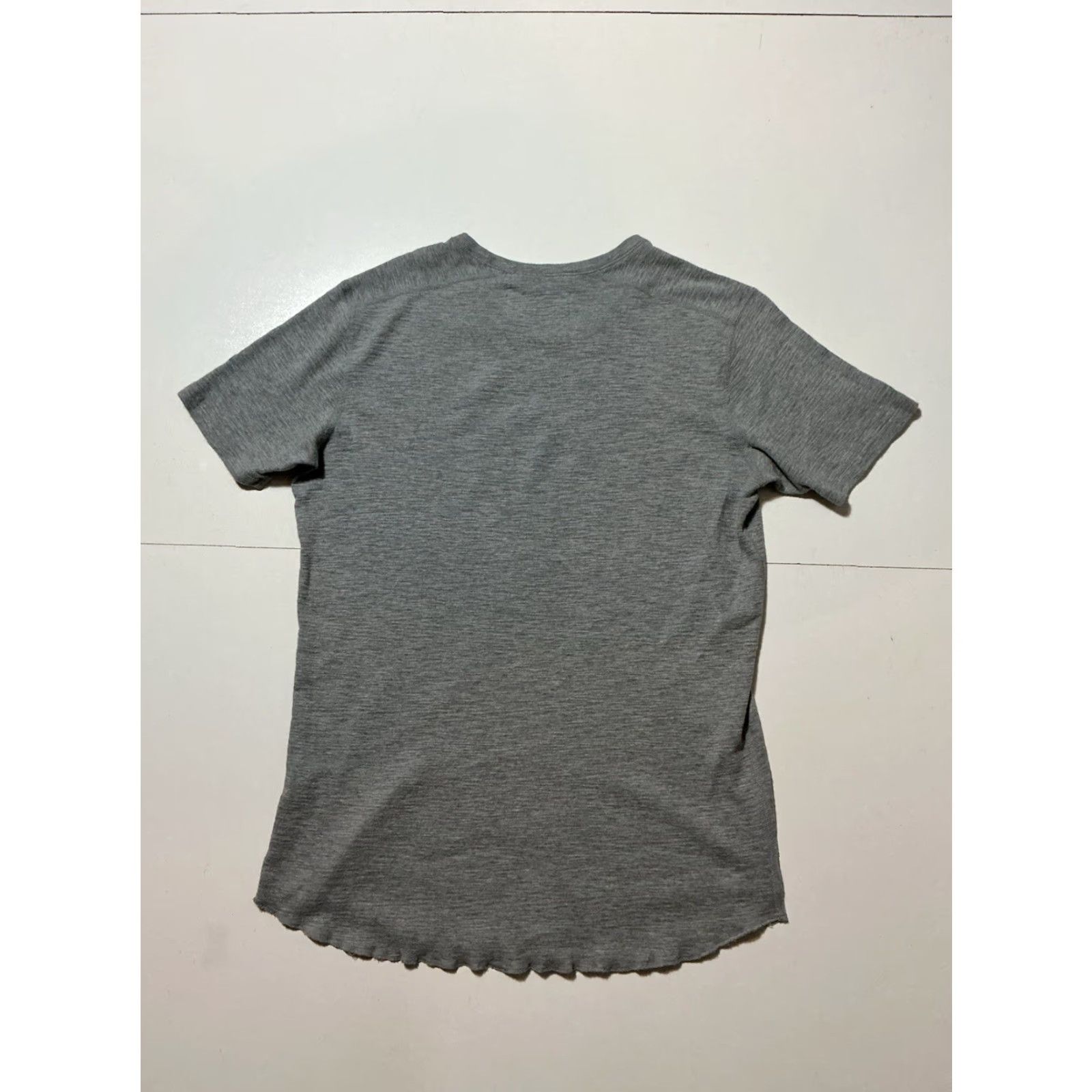 Vintage Wings + Horns Heather Gray Textured Cotton Curved Hem Crewneck T-Shirt M Mens Size M Size US M / EU 48-50 / 2 - 2 Thumbnail