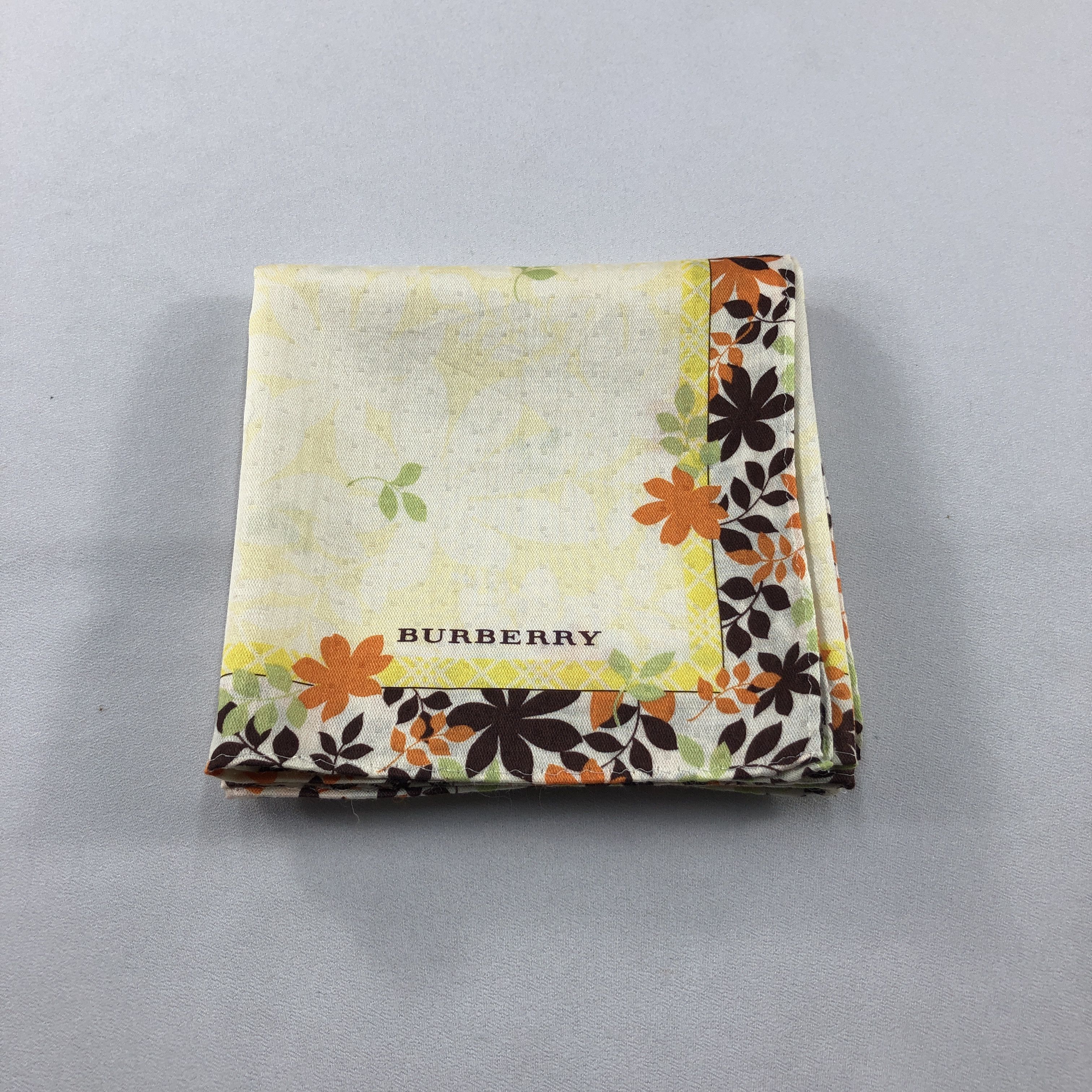 Burberry Burberry Prosum Handkerchief Neckerchief Bandana H3027 Size ONE SIZE - 7 Thumbnail