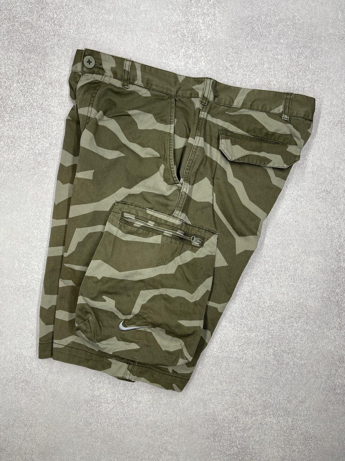 Nike Vintage Nike Military Cargo Shorts Camo Y2K ACG TECH Size M Size US 32 / EU 48 - 3 Thumbnail