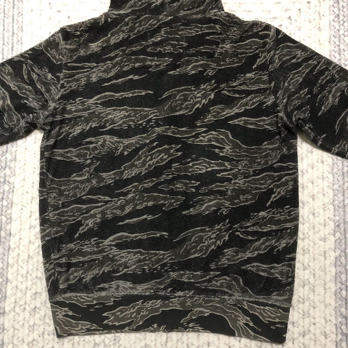Alpha Industries Rare Distressed Alpha Industries Tiger Stripe Sweater Hoodie Size US M / EU 48-50 / 2 - 12 Thumbnail