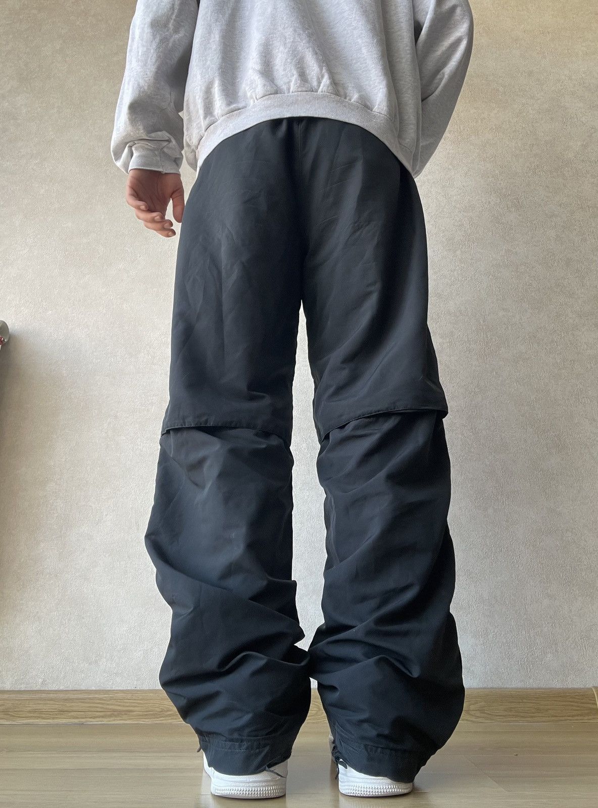 Nike Vintage Nike Swoosh Baggy Parachute Track Pants Size L Size US 34 / EU 50 - 6 Thumbnail