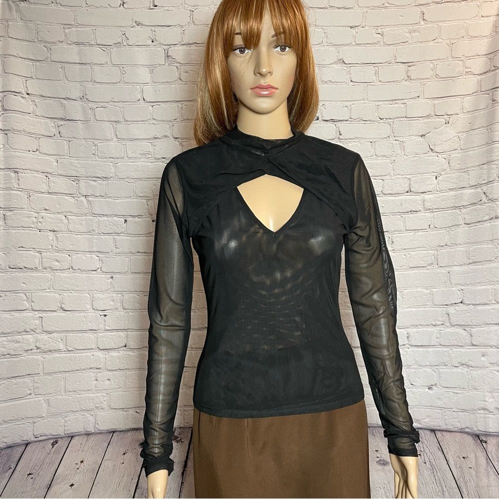 525 America NWT New 525 Mockneck Keyhole Black Top Size S Size S / US 4 / IT 40 - 2 Thumbnail