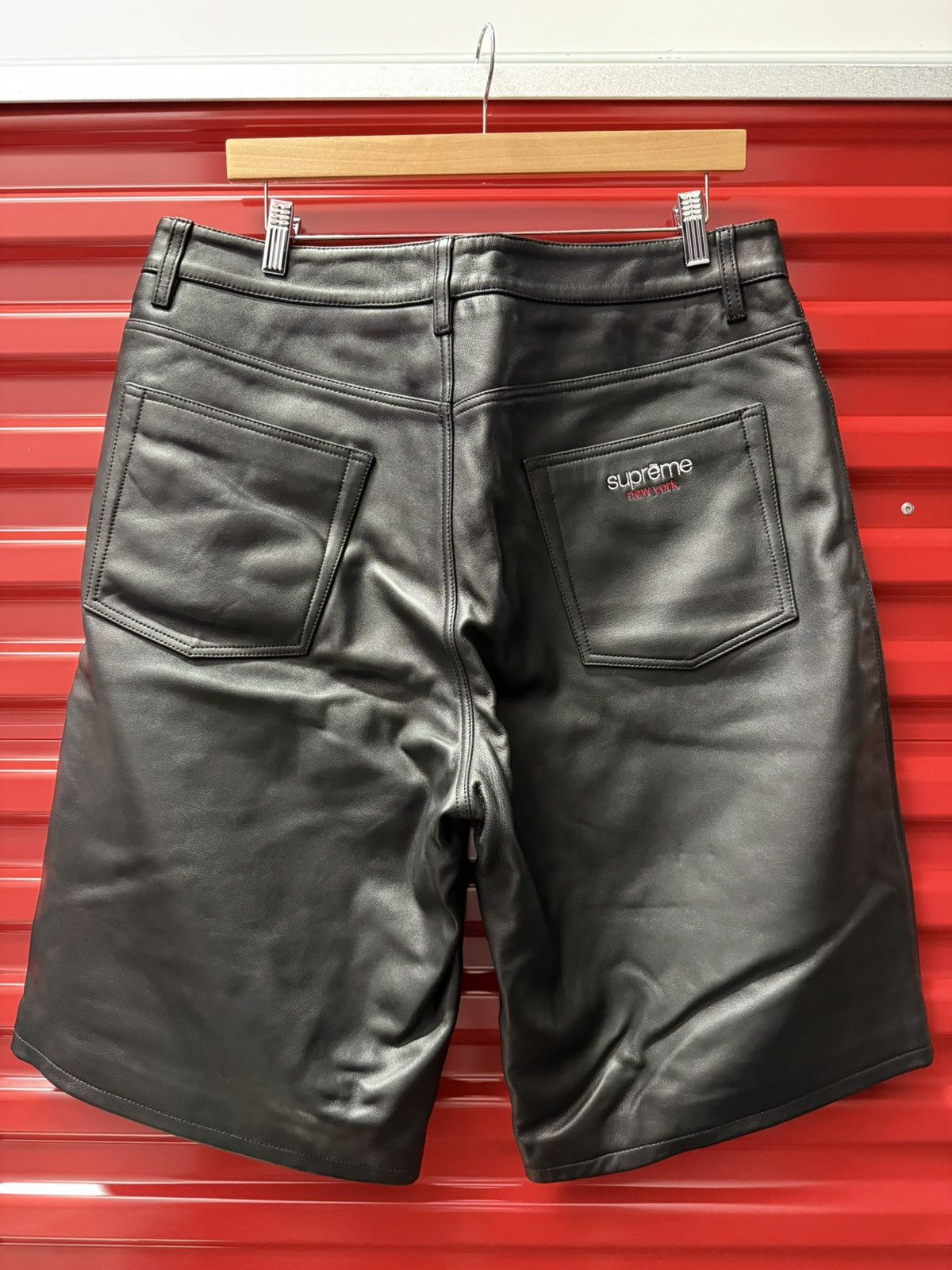 Supreme Baggy Leather Short Black - 24SS | eBay