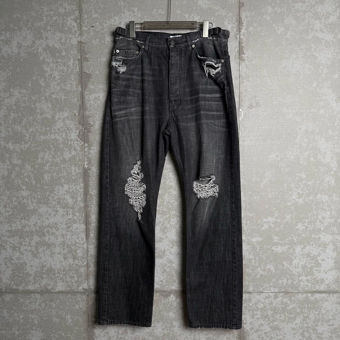 Balenciaga Balenciaga Destroyed Ripped Jeans Black Size L | Grailed