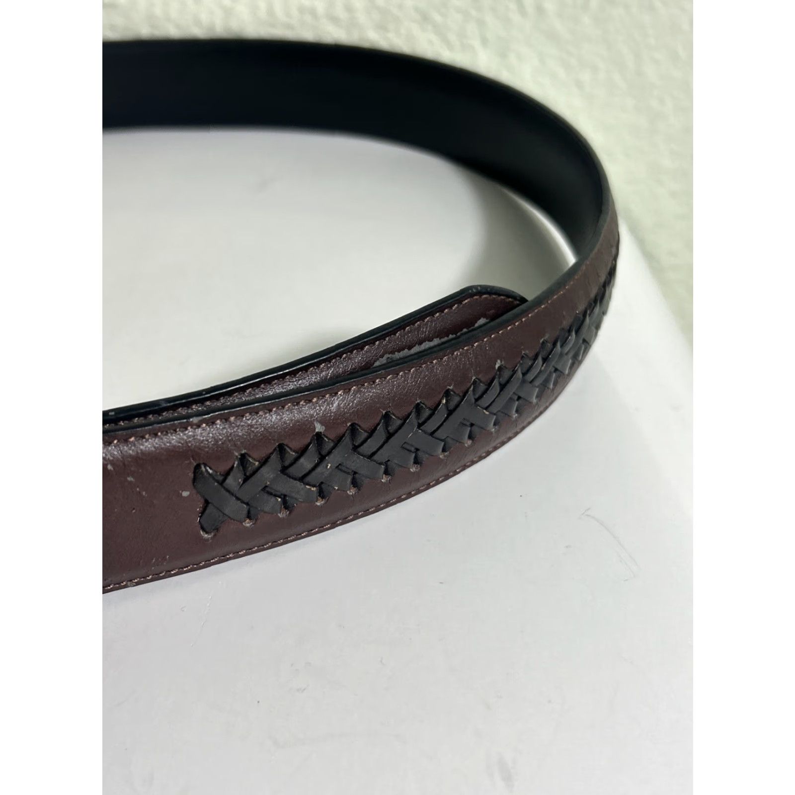 Vintage Columbia Belt Leather Brown Size 32 Men Woven Peeling Pattern Front, Men’s Brown Leather Belt 32 Columbia Size 32 - 3 Thumbnail