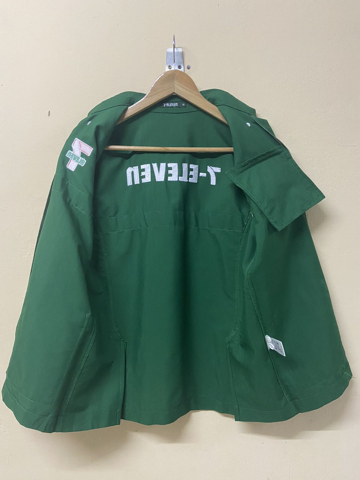 Japanese Brand × Vintage Bundle Deal 2pcs Vintage 7Eleven Zipper Jacket Size US M / EU 48-50 / 2 - 19 Thumbnail