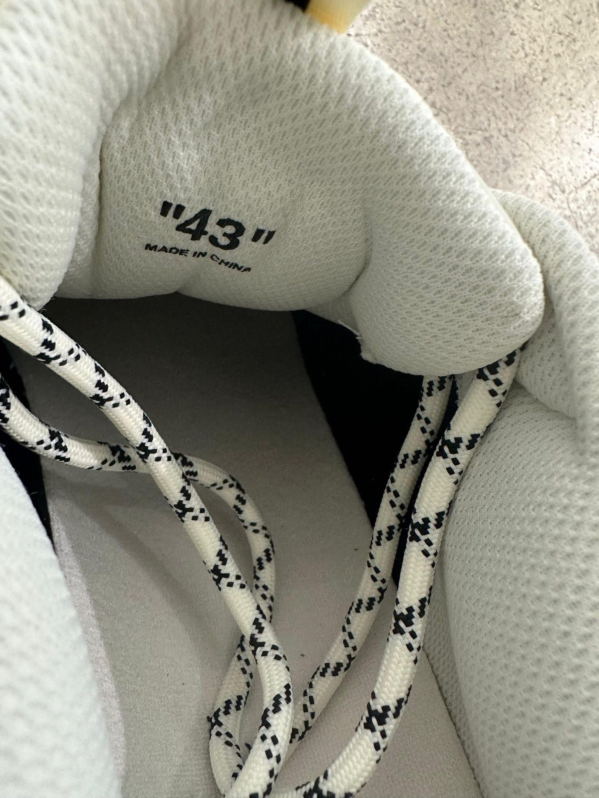 Off-White OFF-WHITE - Be Right Back Sneakers Back Suede White Black Size US 10 / EU 43 - 7 Thumbnail