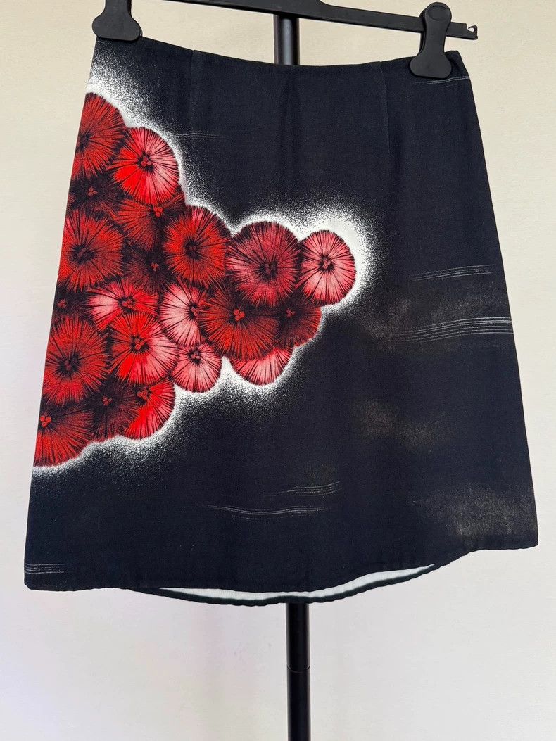 Prada Prada Dongying printed skirt 2502-Nextarrow Size 37" - 1 Thumbnail
