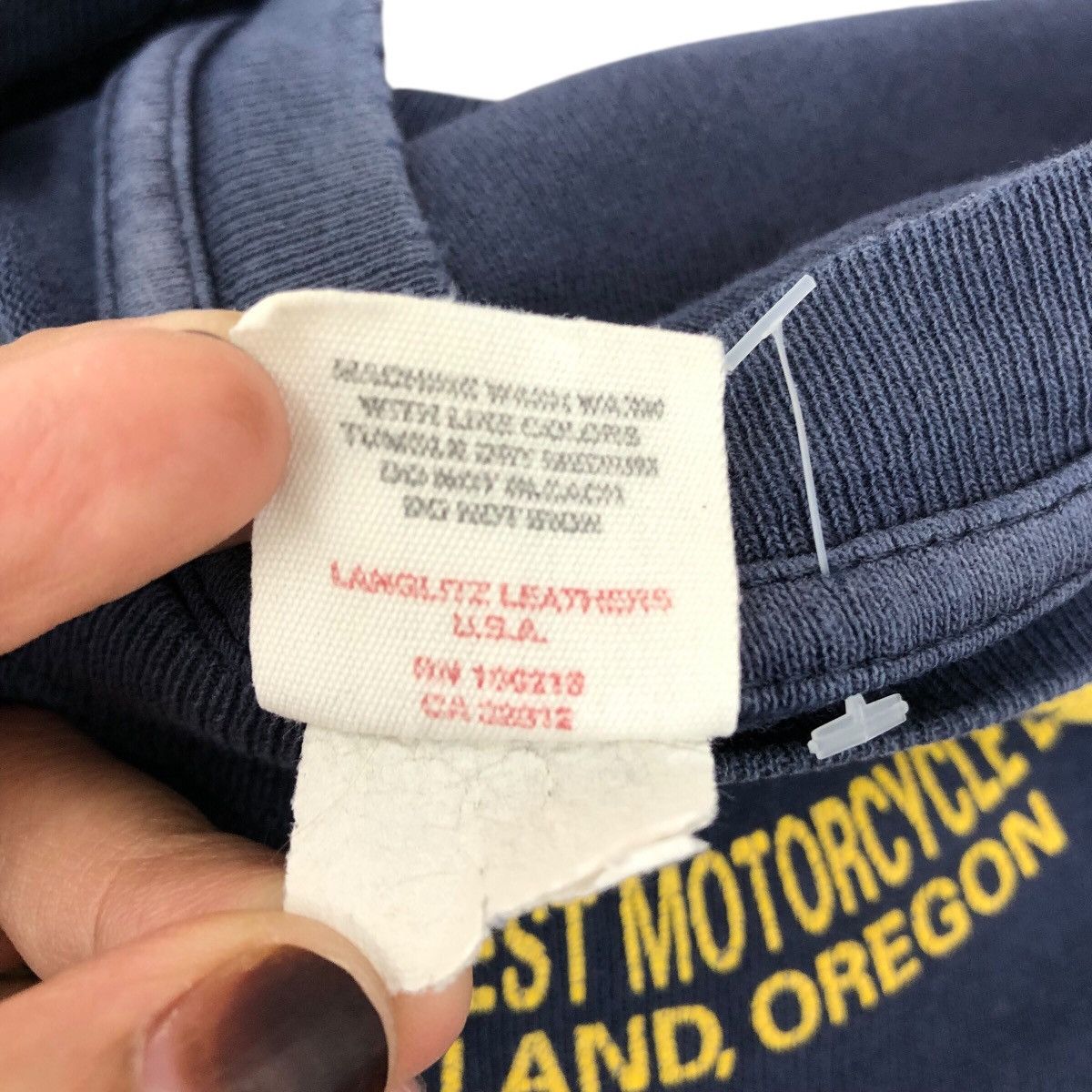 Vintage Vintage LANGLITZ LEATHER PORTLAND Oregon Motorsport T-Shirt Size US S / EU 44-46 / 1 - 8 Thumbnail