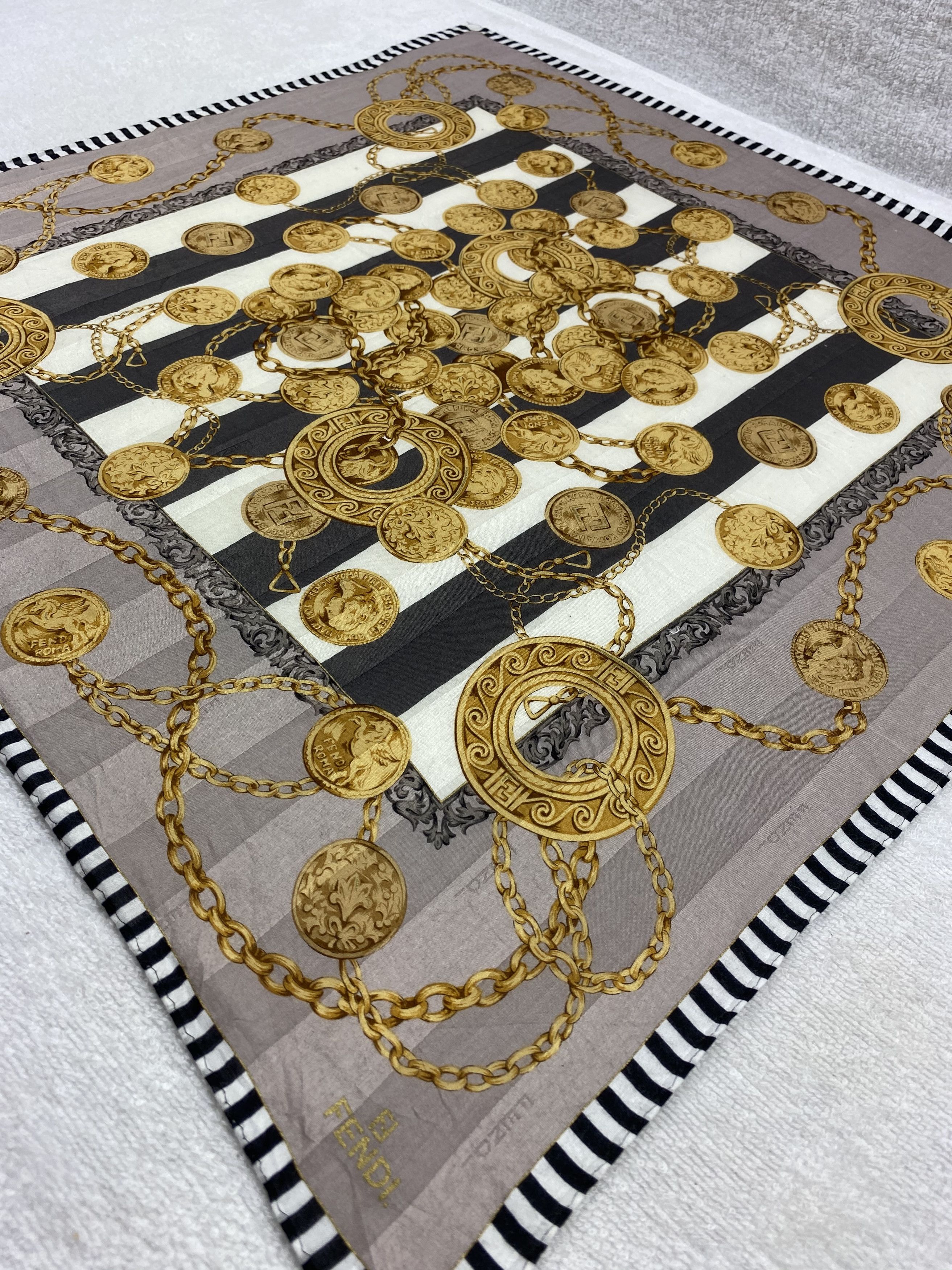 Vintage Fendi Handkerchief / Bandana / Neckerchief A041 Size ONE SIZE - 4 Thumbnail