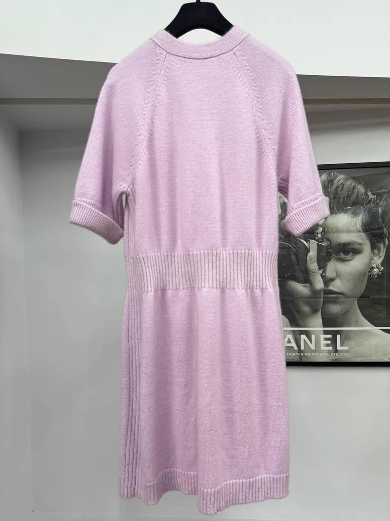 Chanel Chanel Pink V-neck cashmere dress Size XS / US 0-2 / IT 36-38 - 3 Thumbnail